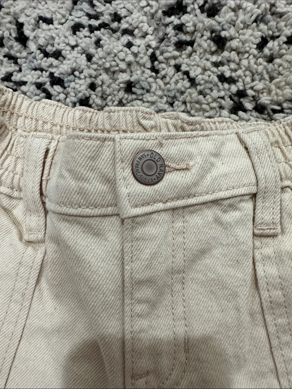 Old Navy Cream Utility Shorts with Elastic Waist